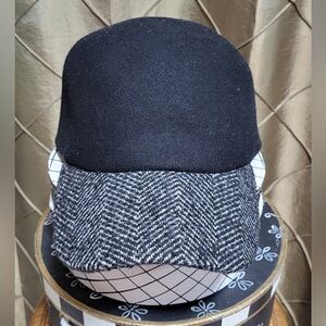 EUC- Wool Ball Cap w/Chevron Bill